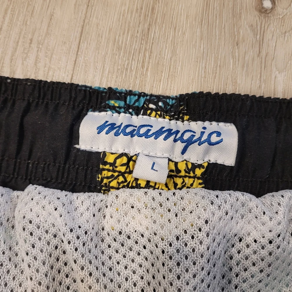 Maamgic Pineapple Lined Swim Trunks Size Large